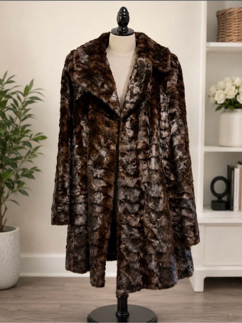 Vintage Nikos Paschalis Greek Designer Beaver Fur Scalloped Stroller Coat Y2K